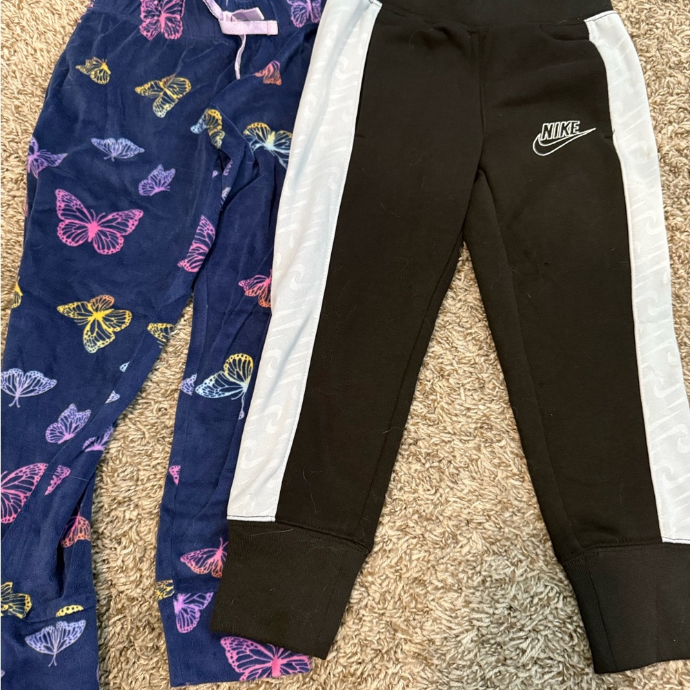 Set of 2 Kids 4T-5T butterfly pants and Black and White Nike Leggings